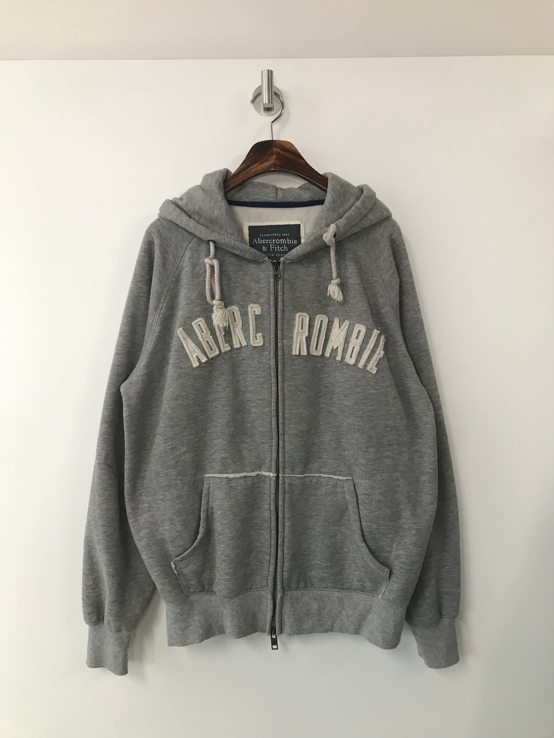 아베크롬비 y2k 와투케 그레이 아방핏 후드집업 상품이미지2