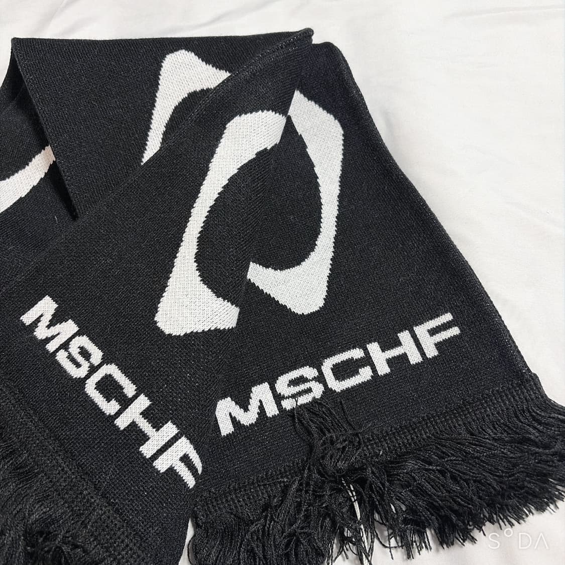 미스치프 롬버스 스타디움 스카프 블랙 상품이미지3