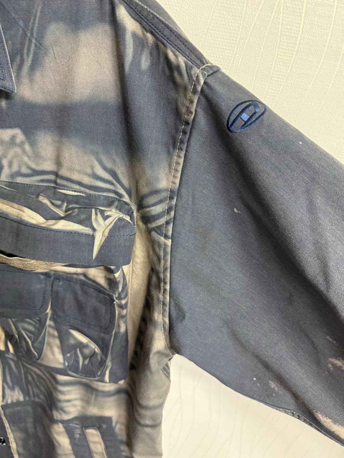 디젤 디스트레스드 셔츠 A121570QHAY 상품이미지3