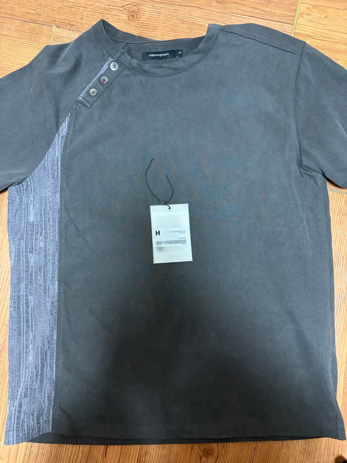 해칭룸  henlyneck tee charcoal m사이즈 풀 구성품 상품이미지2