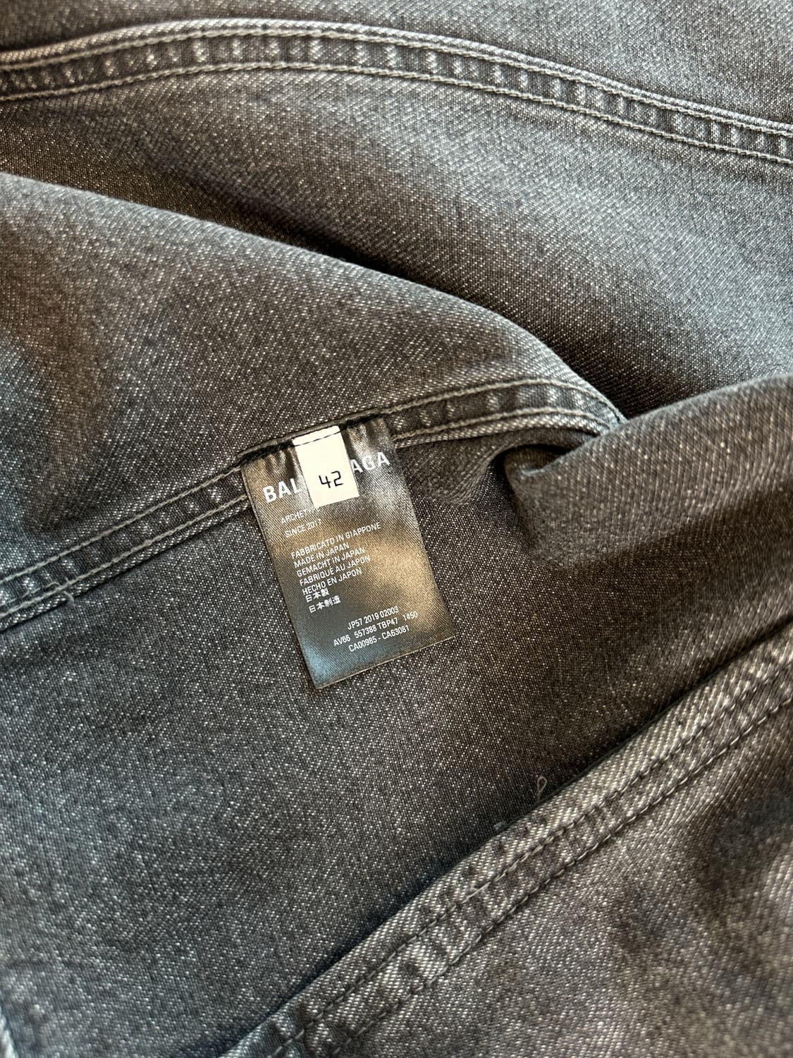 발렌시아가 흑청 트러커 백로고 데님 자켓 (정품보증서포함) 상품이미지5