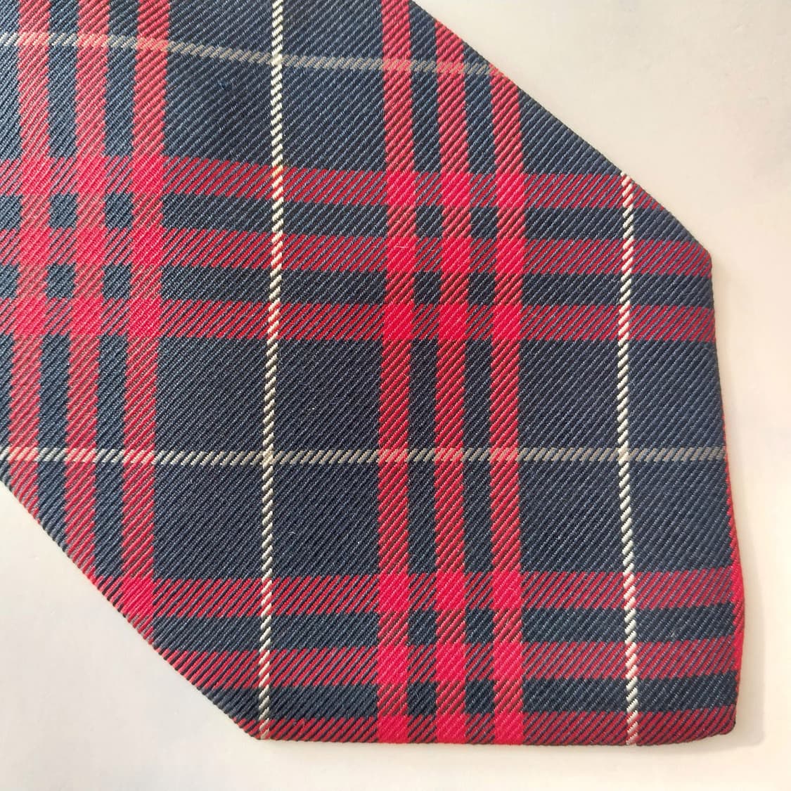 버버리 실크 네이비 체크 넥타이 9.7cm A+등급 K1876
 상품이미지9