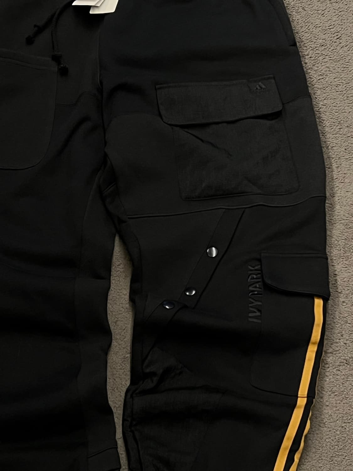 아디다스 x 아이비파크 유틸리티 포켓 스웻 새상품 처분  상품이미지2