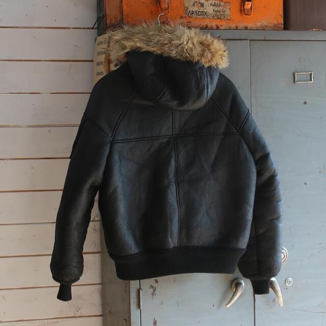 (착용컷) Winny Roaste 후드 레더 점퍼 상품이미지3