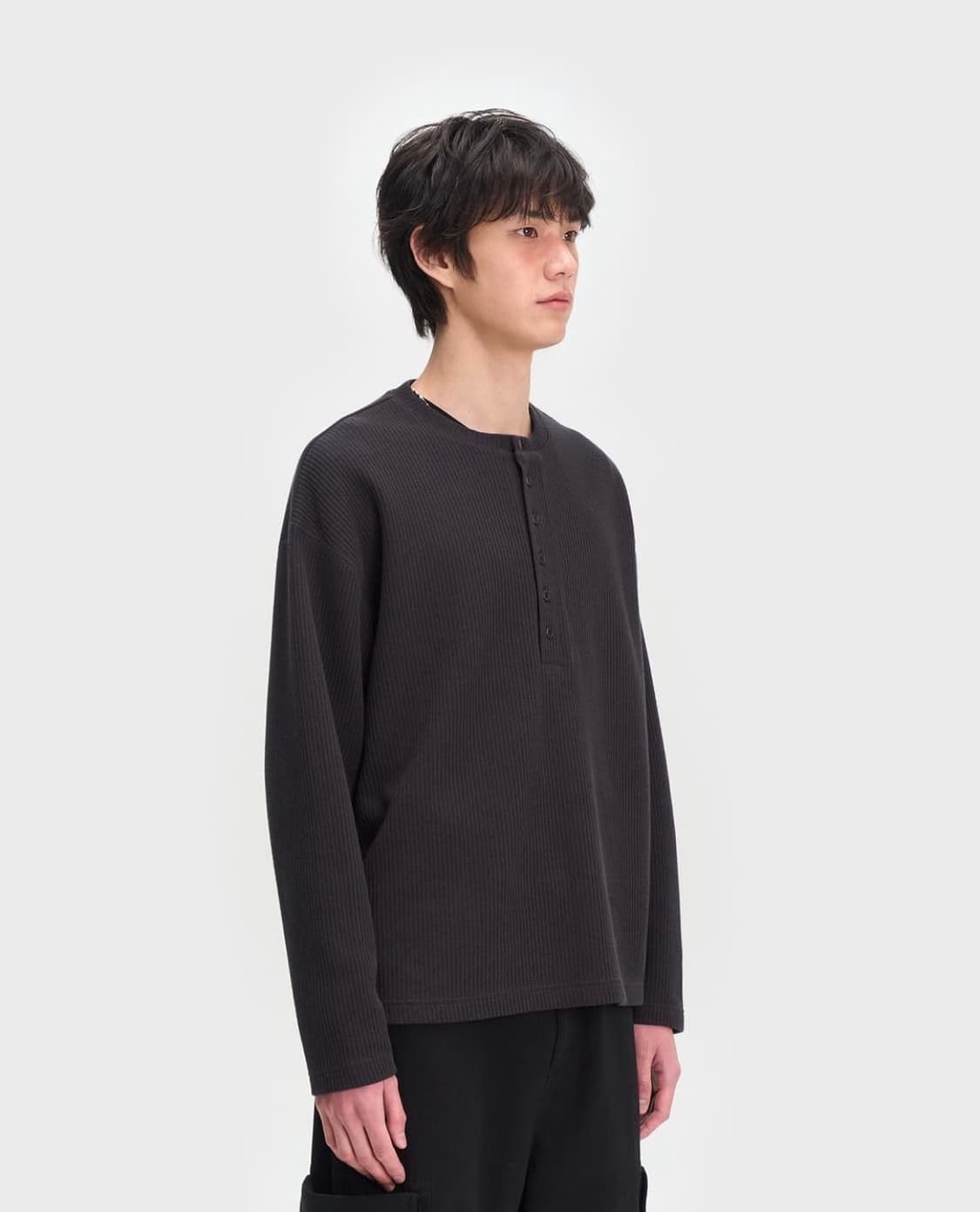 (100) 벨리에 딥 헨리넥 차콜 그레이 상품이미지5