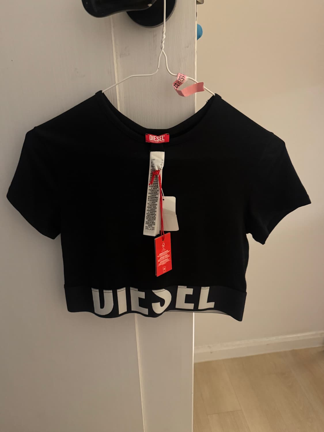 디젤 크롭 반팔 새상품 상품이미지1