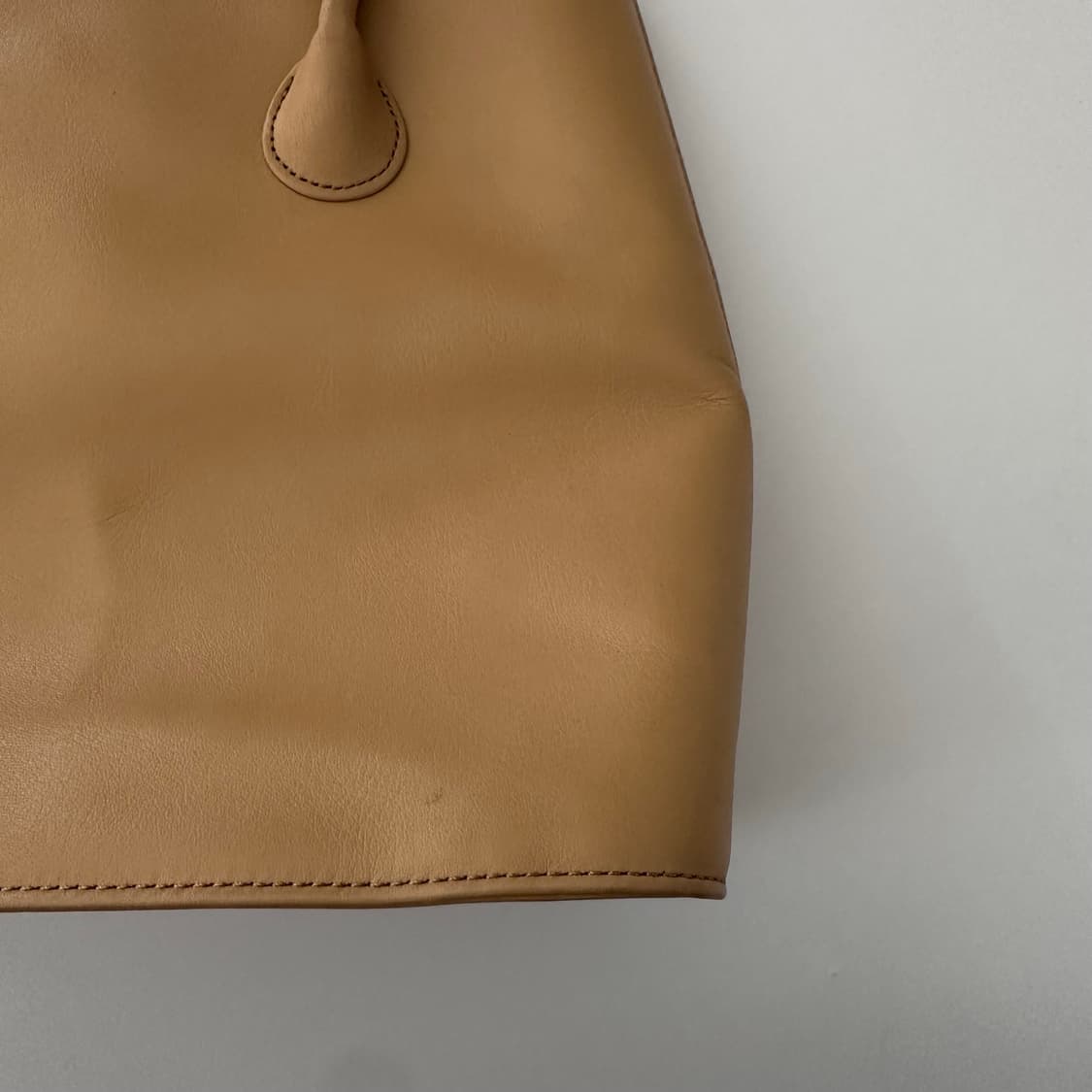 이세이미야케 im product 가죽 토트백 상품이미지6