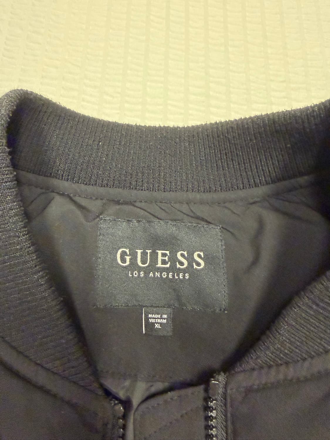 게스(guess) 경량 패딩 점퍼 상품이미지3