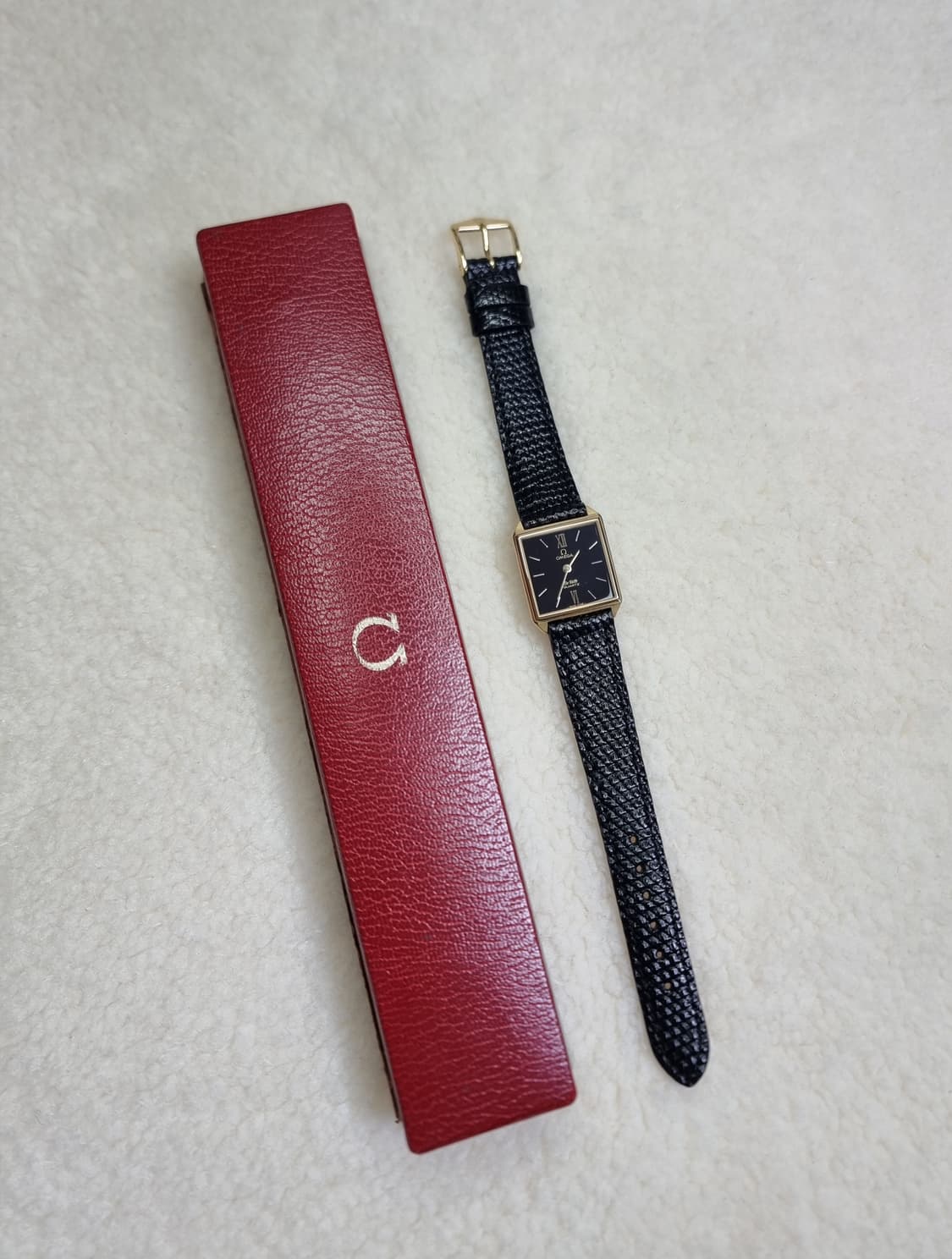 오메가 드빌 탱크 블랙 다이얼 쿼츠 여성용 시계 상품이미지6