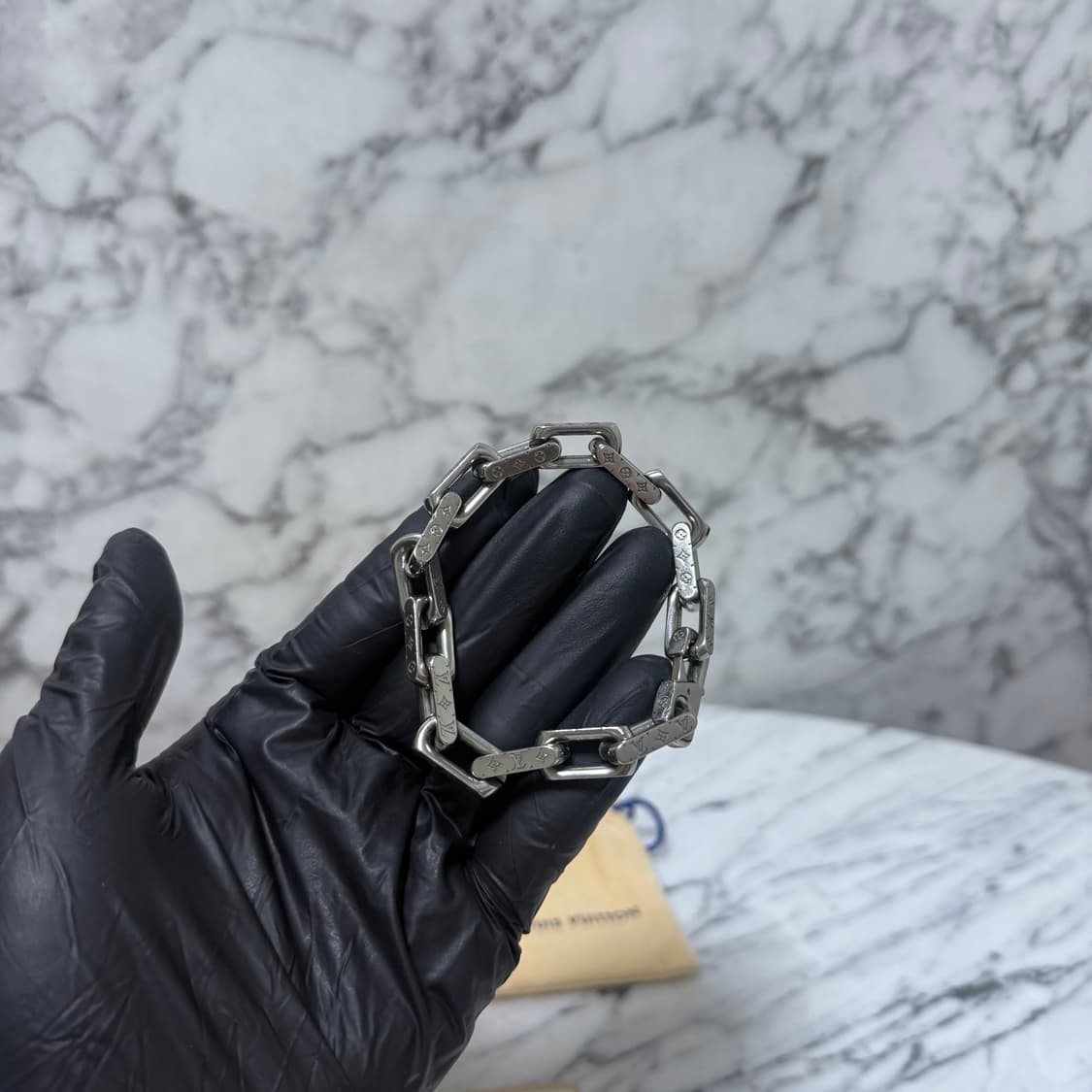 루이비통 버질아블로 체인 팔찌
L 상품이미지2