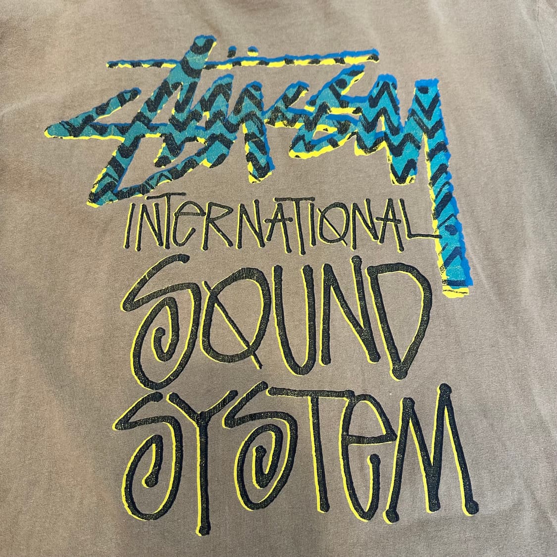 스투시 인터내셔널 사운드 시스템 카키 반팔티XL 상품이미지5