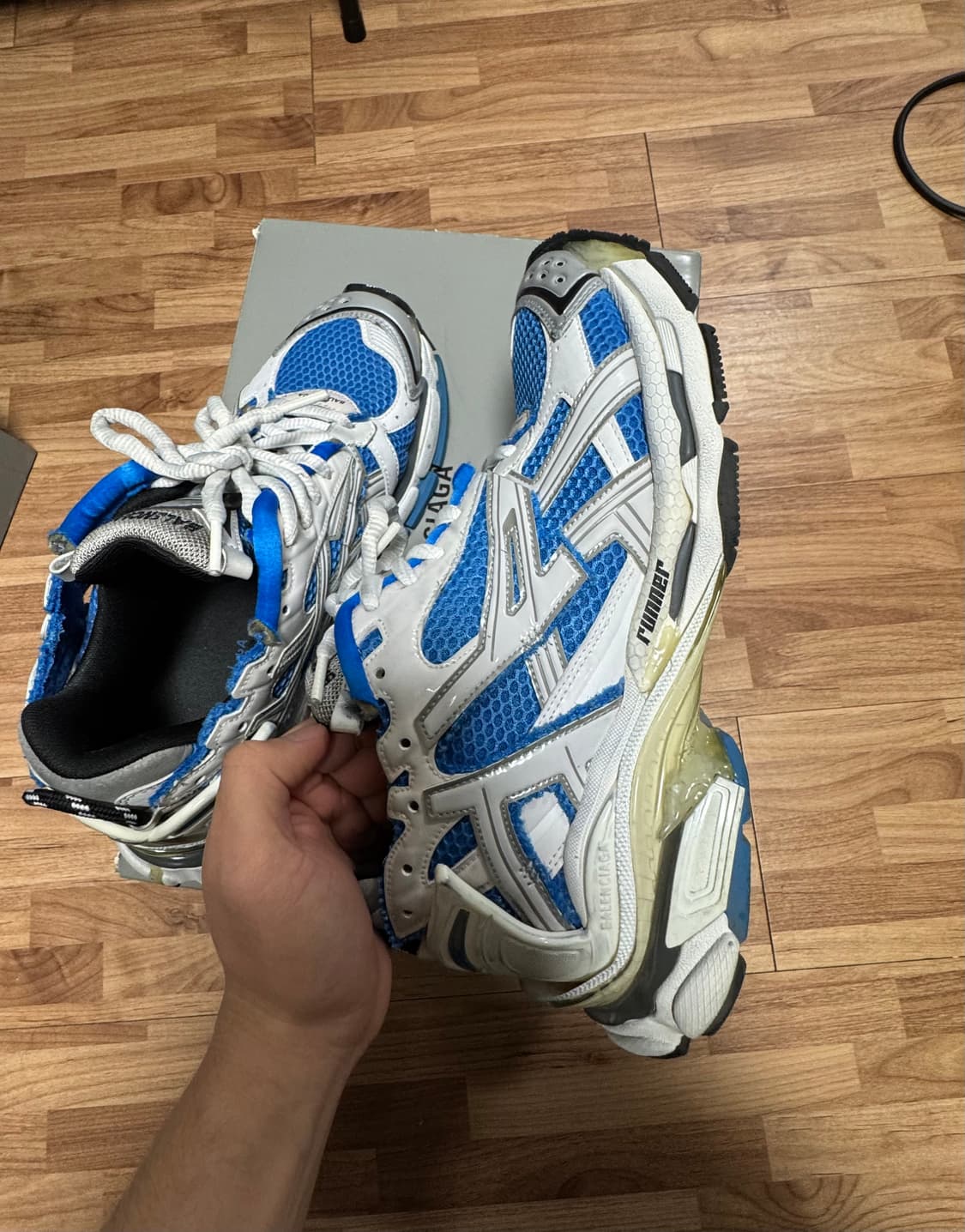 발렌시아가 뉴러너 블루 42 상품이미지7