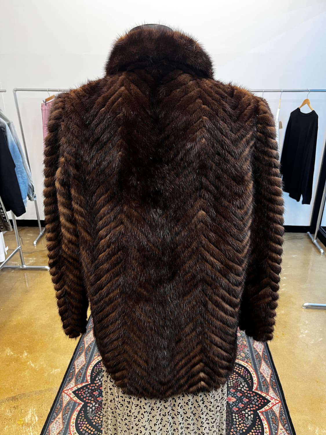 PRELIOT 헤링본 패턴 밍크퍼 자켓 상품이미지6