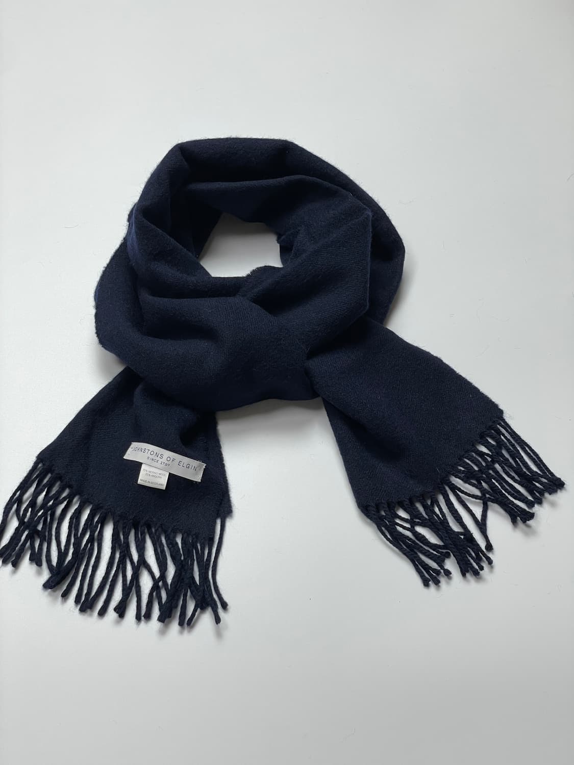 존스톤스 오브 엘긴 앙고라 메리노 울 네이비 머플러 상품이미지3