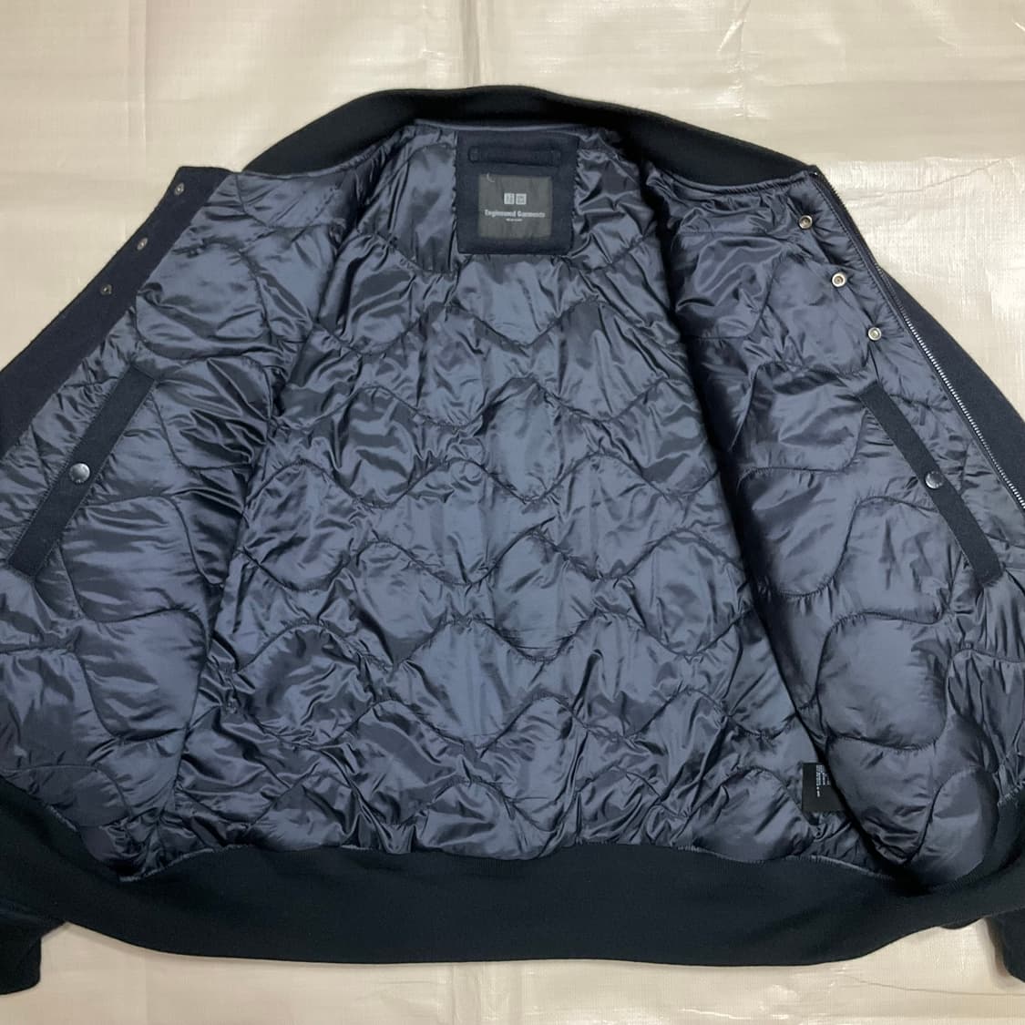 유니클로 엔지니어드가먼츠 퍼프테크 블루종 L 상품이미지5