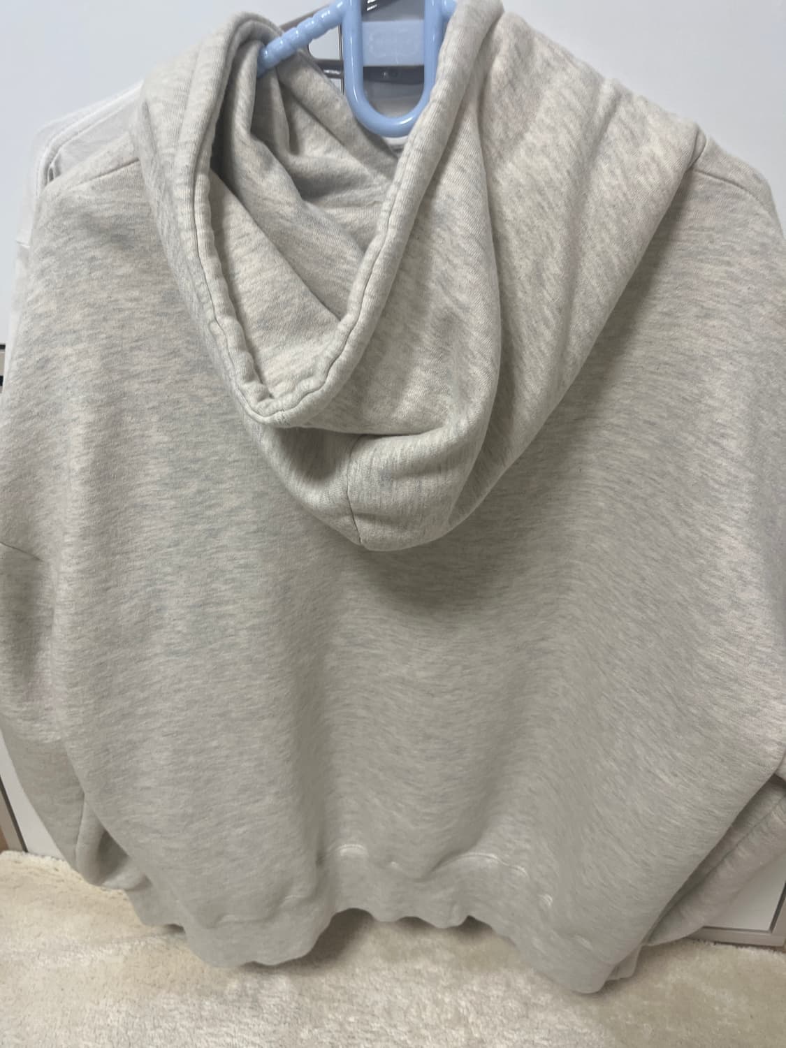 에이프릴에잇 후드티 상품이미지4