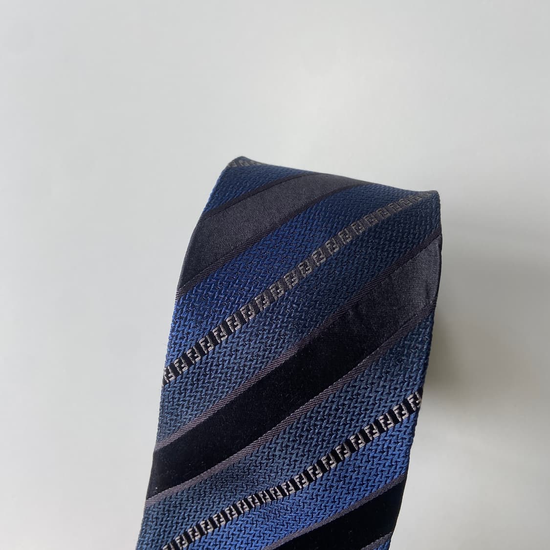 펜디 (FENDI) FF 모노그램 정품 명품 넥타이 7.7cm 상품이미지7