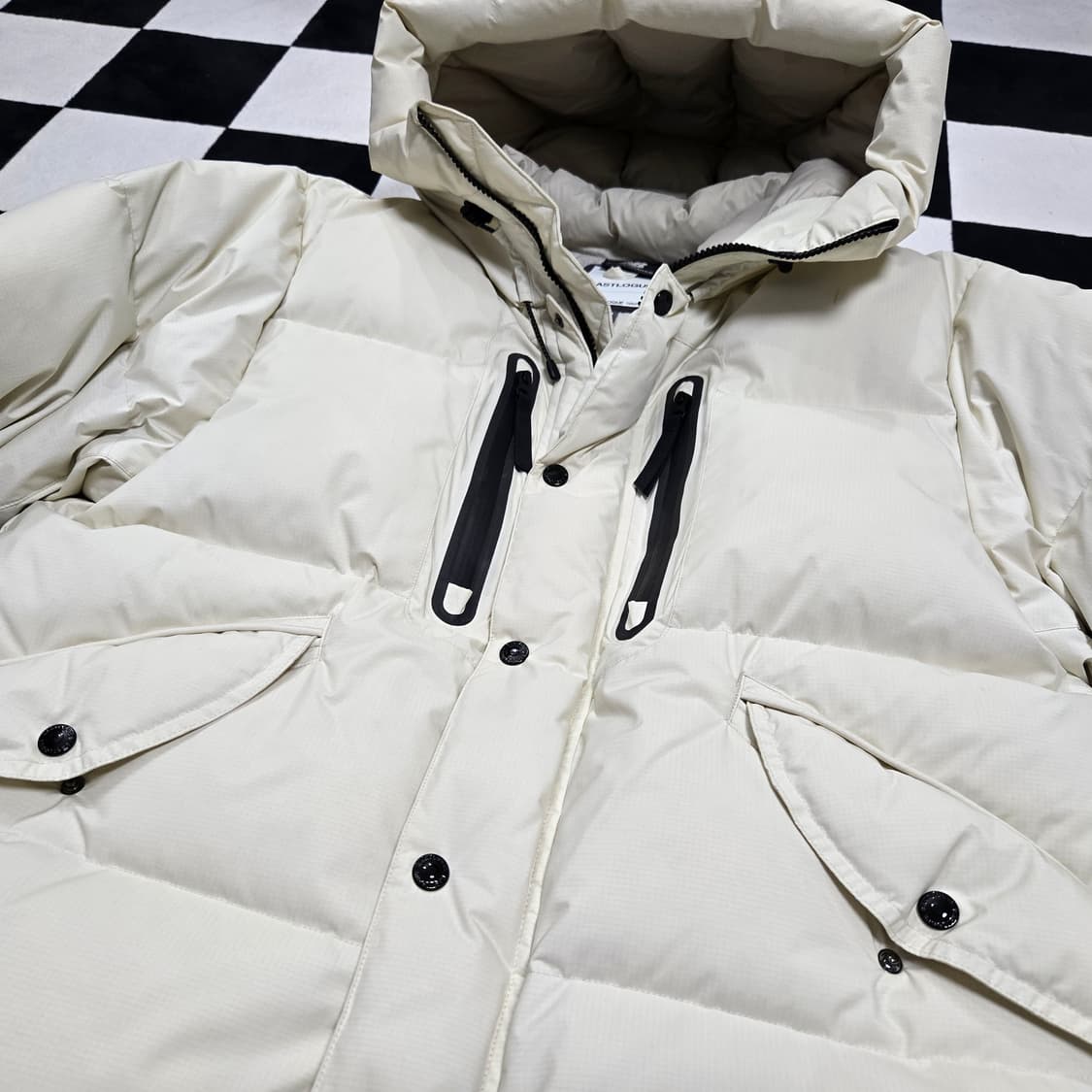 L 뉴발란스 x 이스트로그 스카이 트룹스 유러피언 고어텍스 구스다운  상품이미지4