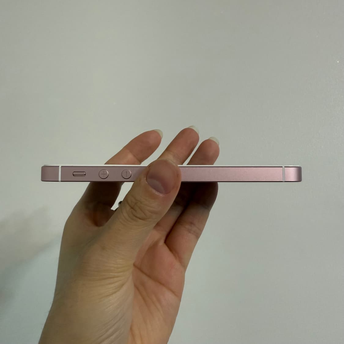 아이폰 se1 로즈골드 128g 상품이미지4