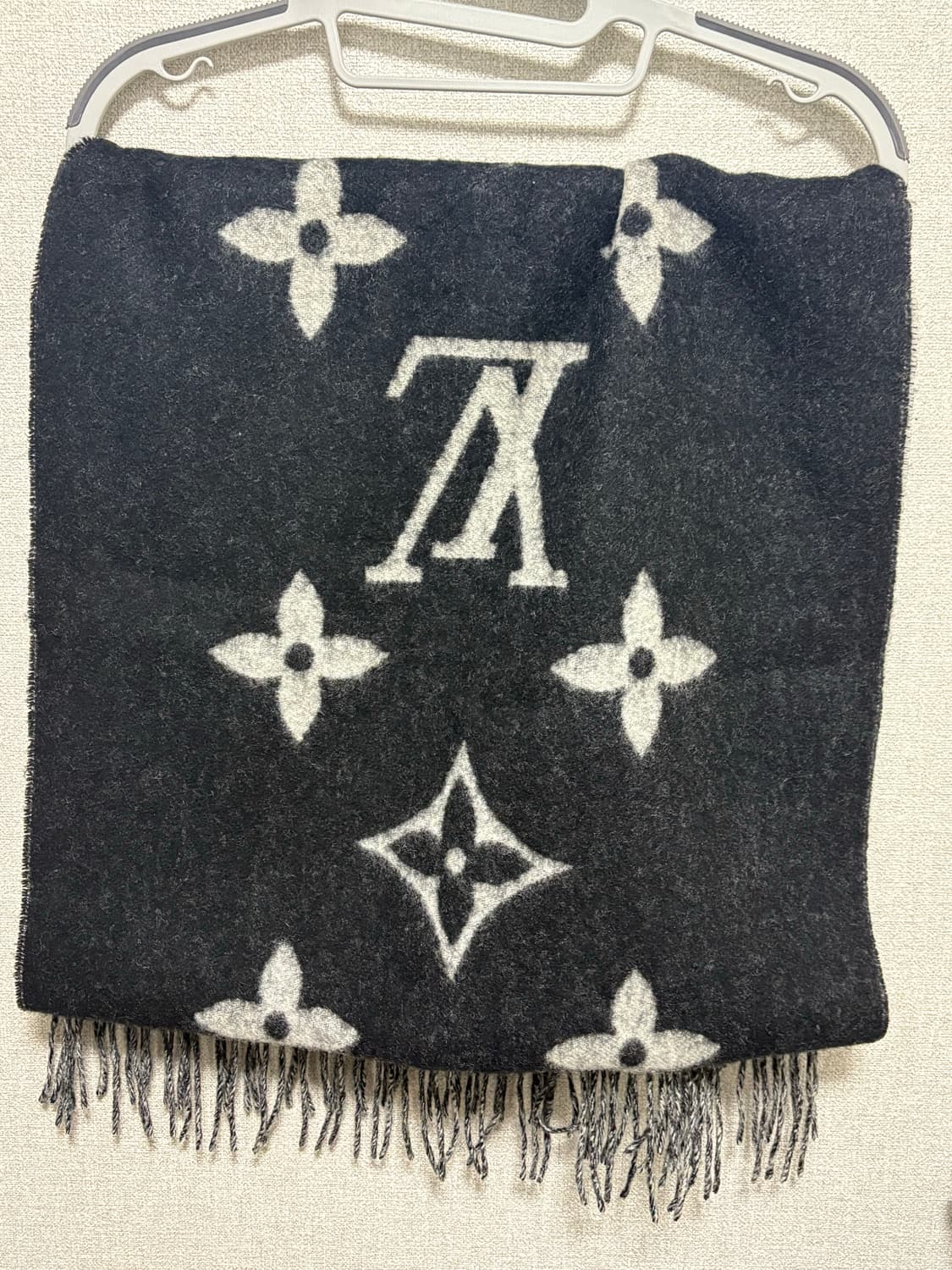 루이비통 레이캬비크 머플러 블랙 상품이미지3