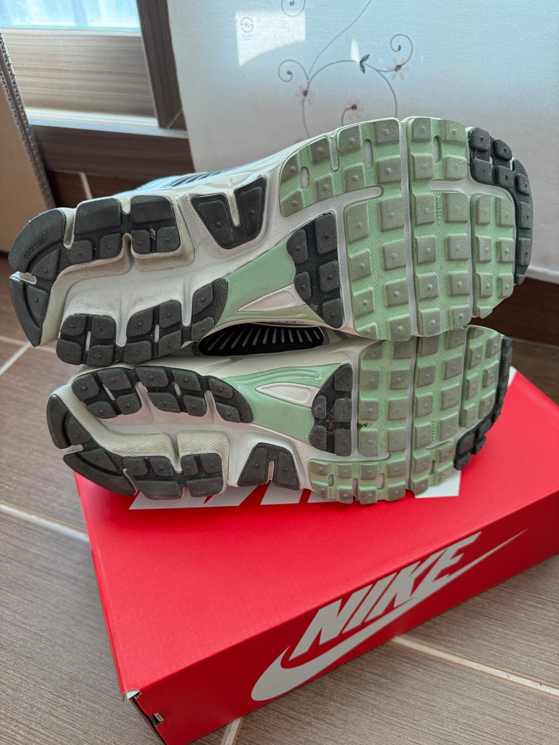 나이키 줌보메로5 코블스톤 w290(m285) 상품이미지7