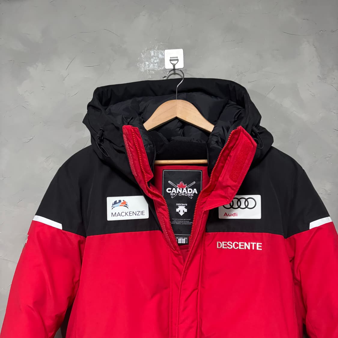 데상트 캐나다 스키팀 사파리 덕다운 패딩 상품이미지2