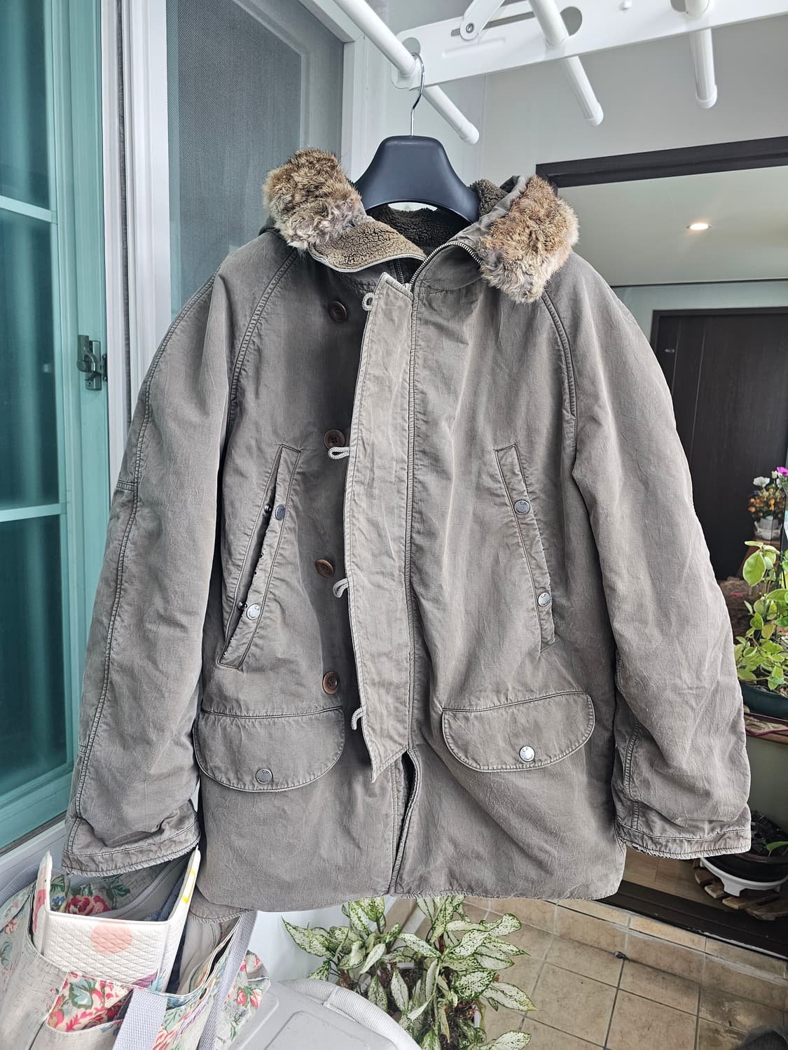 빈티지 아카이브!!씨피 CP 컴퍼니 카키 야상 자켓 팝니다 퍼자켓 상품이미지1