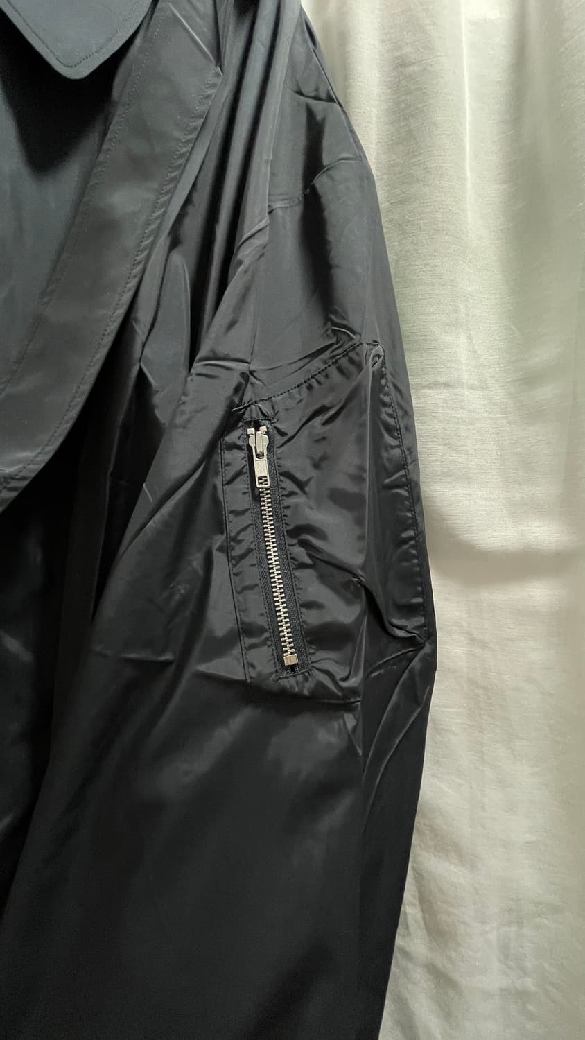 랜덤아이덴티티/ 시그니쳐 비대칭 레인 코트/ L 상품이미지4