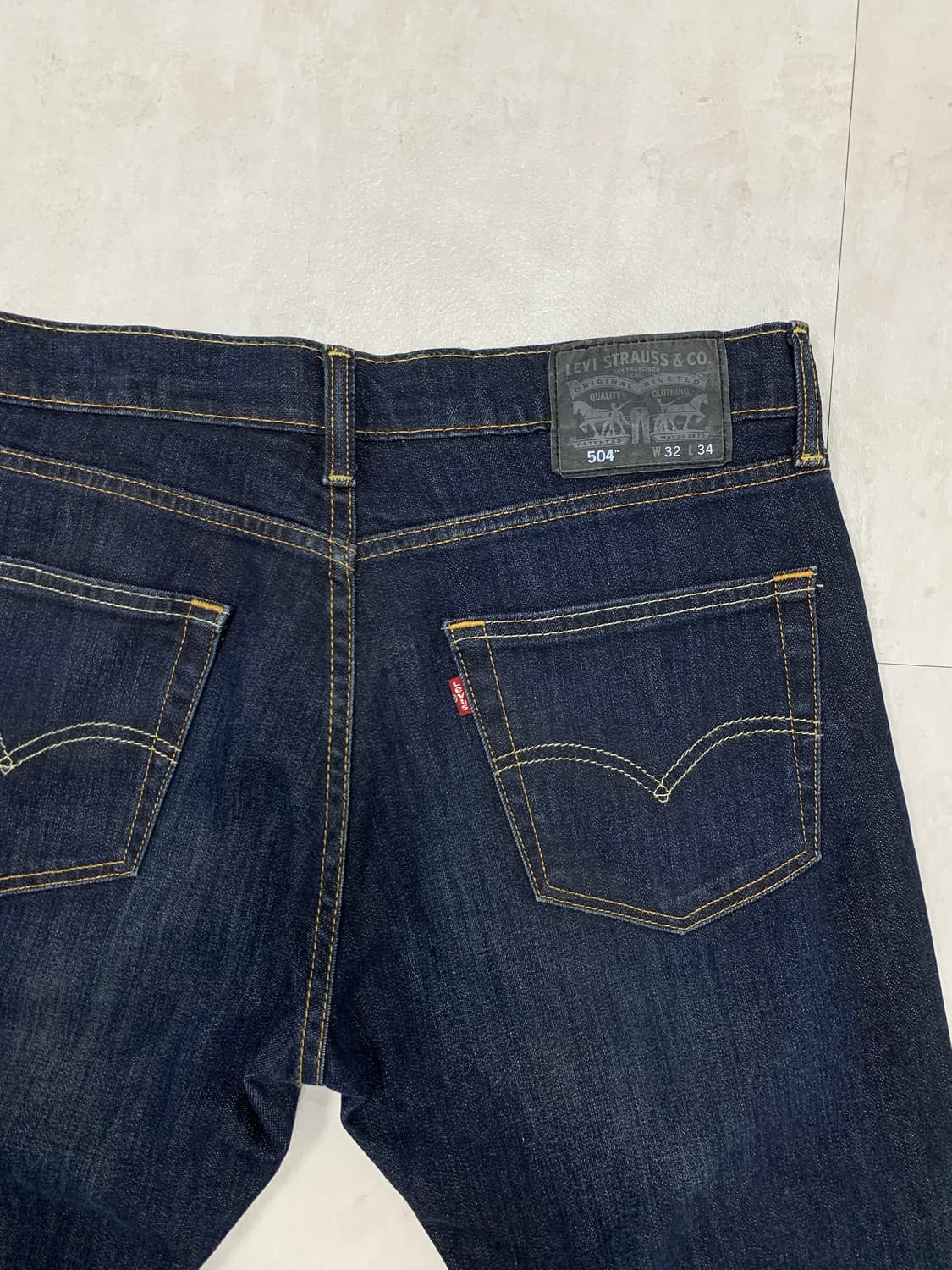 리바이스 504 중청 블루워싱 스트레이트진 상품이미지4