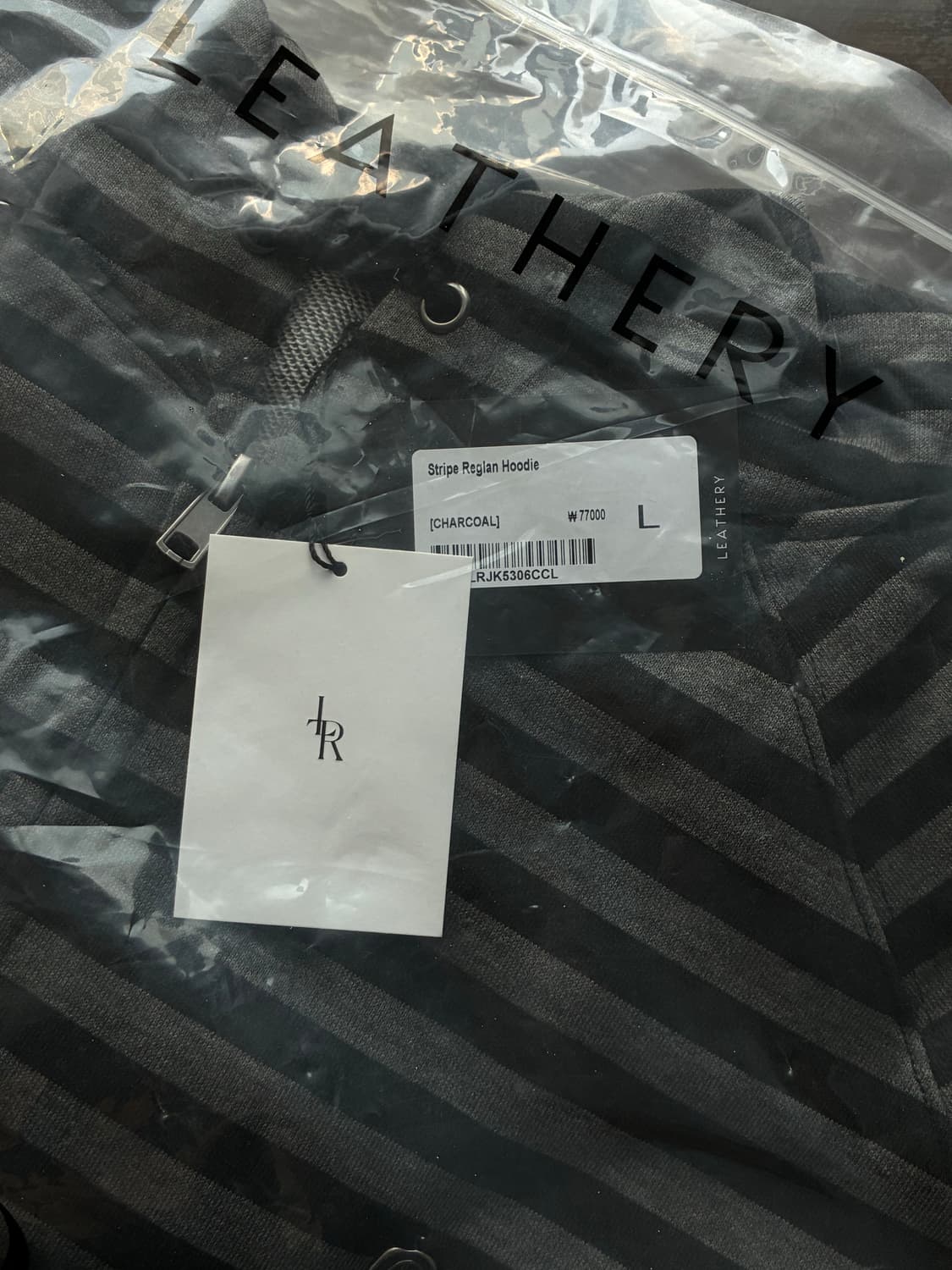 (L) 레더리 스트라이프 레글런 후디 [CHARCOAL] 판매 상품이미지10