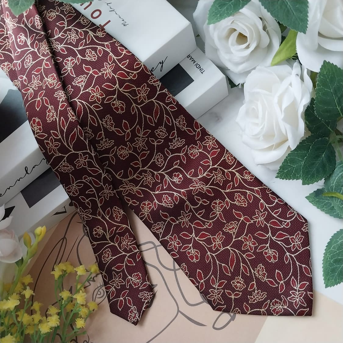 아쿠아스큐텀 실크 버건디 플라워 넥타이 9.7cm A+등급 K1191
 상품이미지2