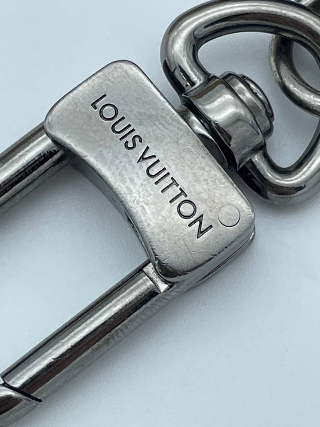[ 정품 / 풀구성 ] 루이비통 드라곤느 키링 모노그램 이클립스 상품이미지3
