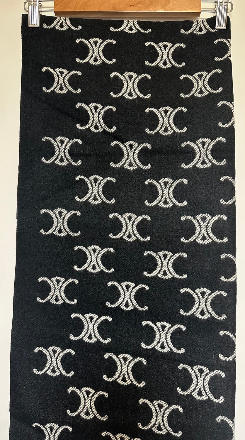 셀린느 트리오페 블랙 캐시미어머플러 남여공용 상품이미지5