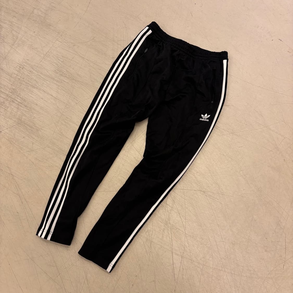 아디다스 베켄바우어 블랙 트랙 팬츠 상품이미지1