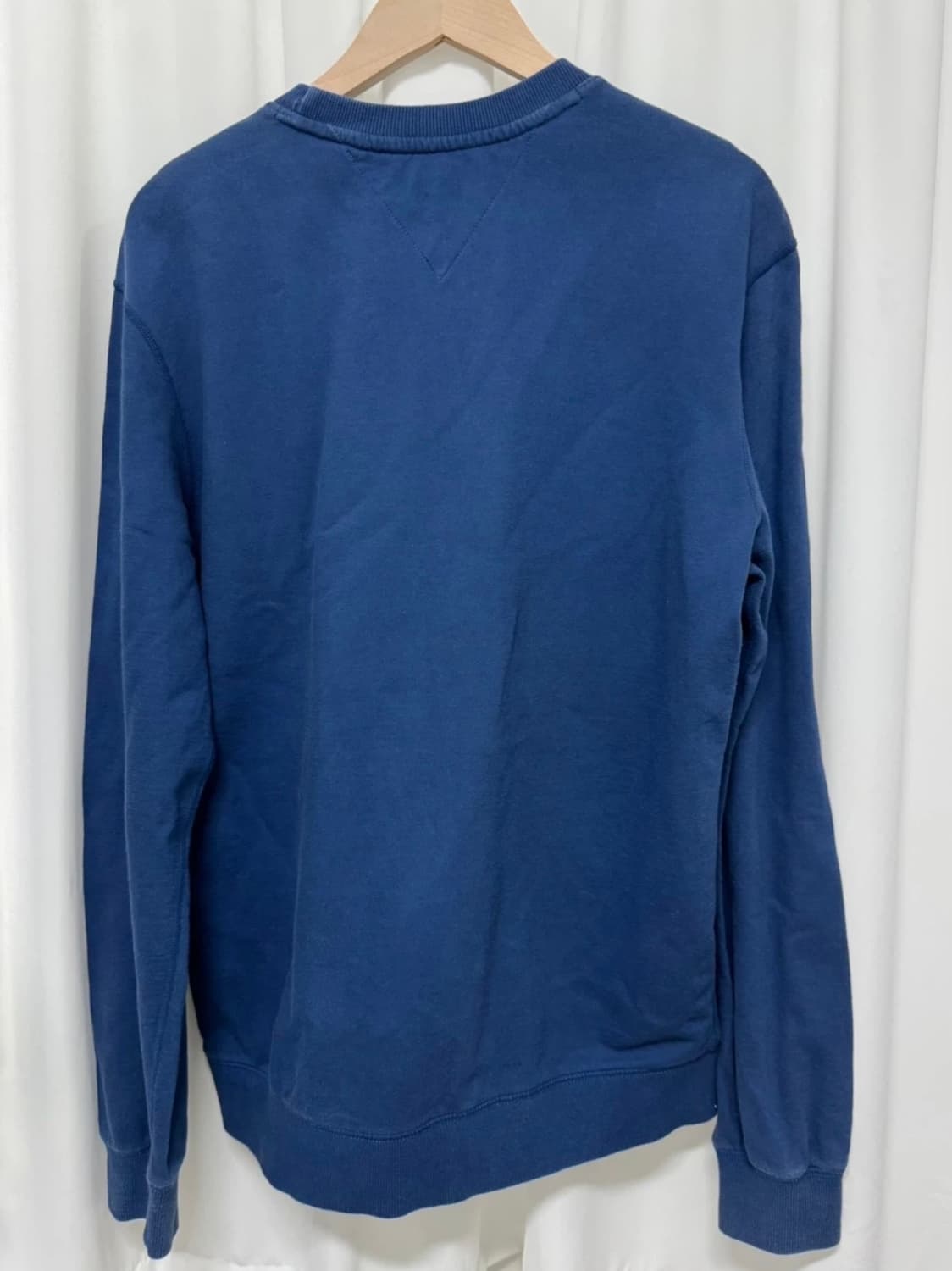 타미힐피거 블루 맨투맨 상품이미지4