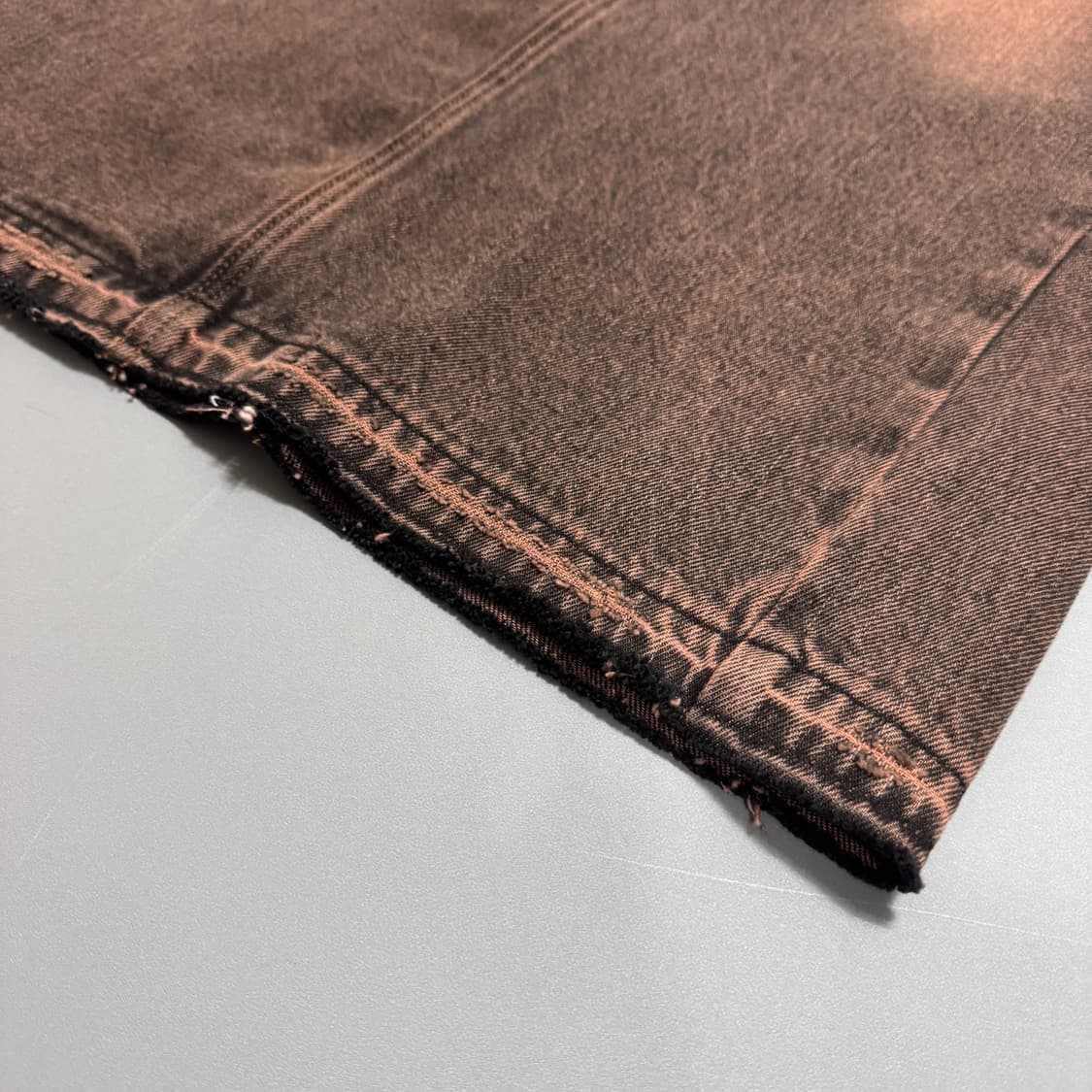 Oriens by 저널스탠다드 브라운 워시드 데님 컷오프 슬릿 롱 스커트 상품이미지5