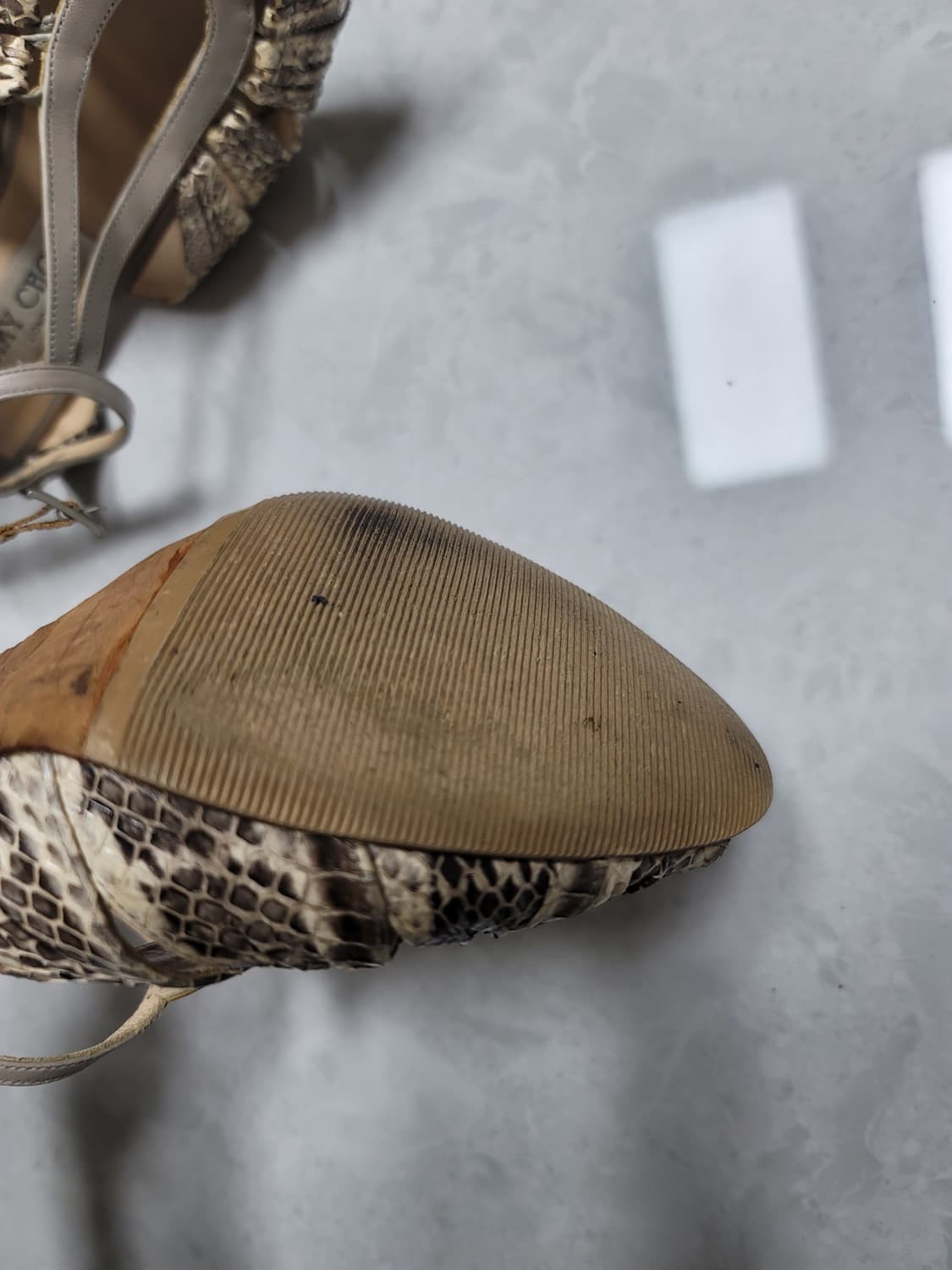 지미추 파이톤 스트랩 베이지색 하이힐 37사이즈 상태굿 상품이미지7