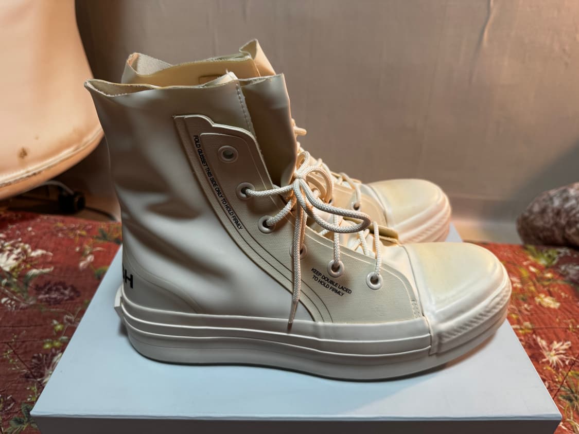 컨버스 앰부쉬 하이 화이트 300사이즈 판매합니다! 상품이미지4