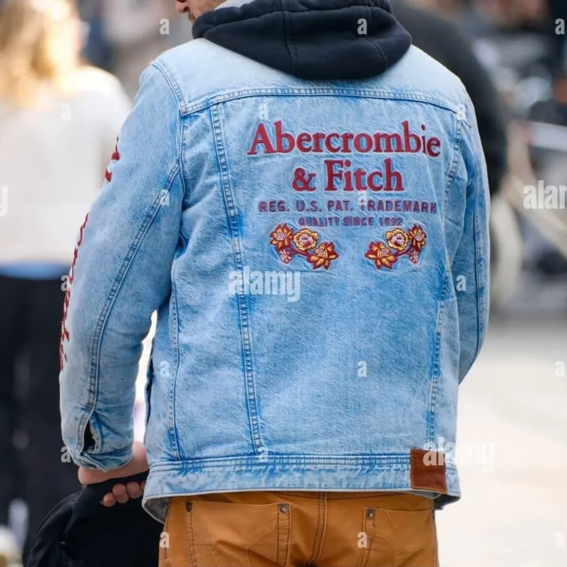 (희귀)아베크롬비앤피치 엠브로이더리드 셰르파 데님 트러커 자켓 XL 상품이미지5