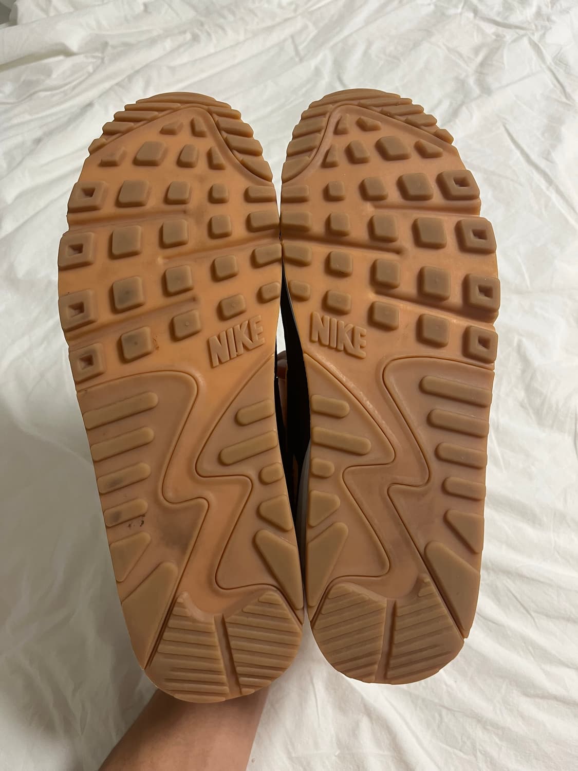 나이키 에어맥스90 화이트오렌지 색상 상품이미지4