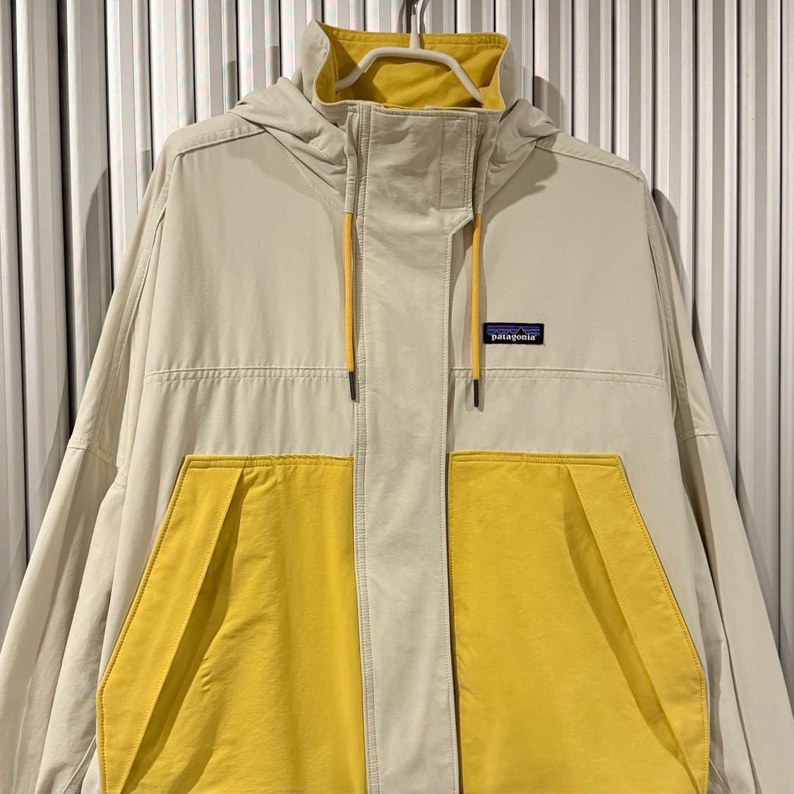 Patagonia windbreaker  상품이미지2