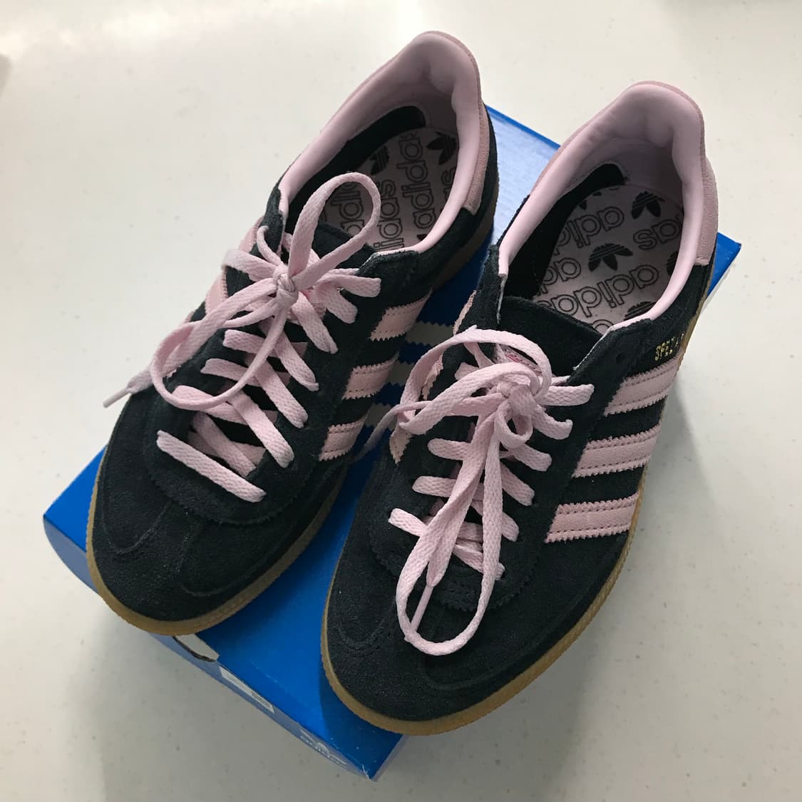 아디다스 스페지알 핸드볼 코어 블랙 클리어 핑크 (225) 상품이미지3