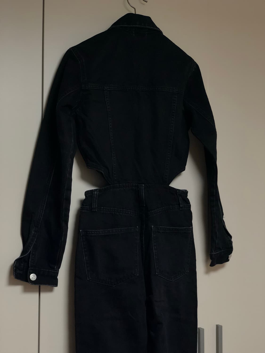 자라 블랙 컷아웃 데님 점프수트 상품이미지3