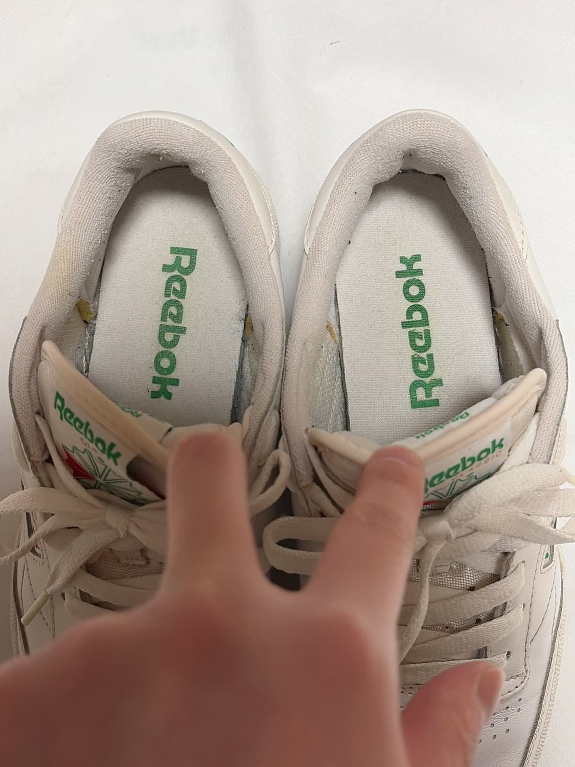 리복 CLUB C 85 화이트 그린 250 판매합니다 ! 상품이미지2