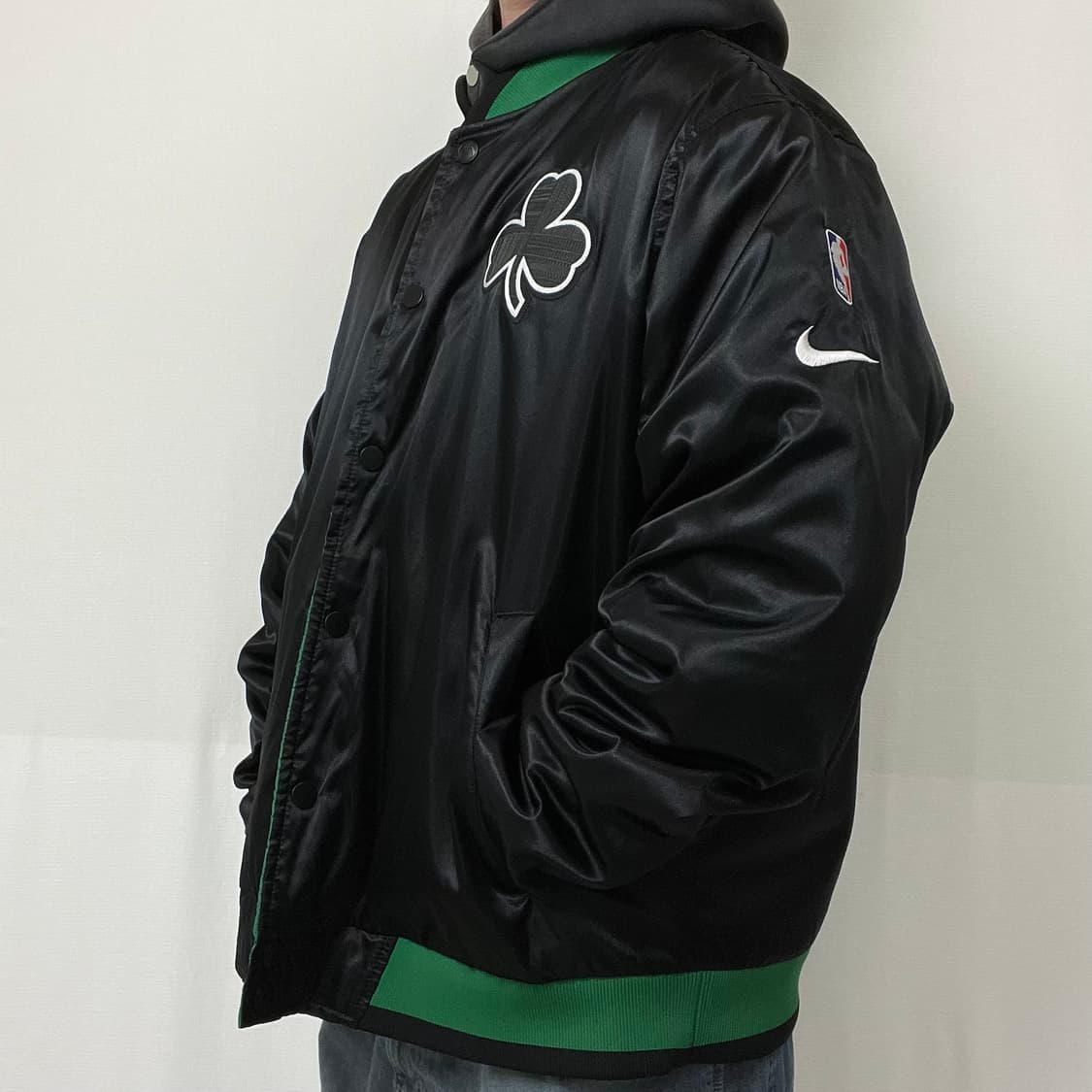 나이키 X NBA 셀틱스 리버시블 사틴 자켓 상품이미지4