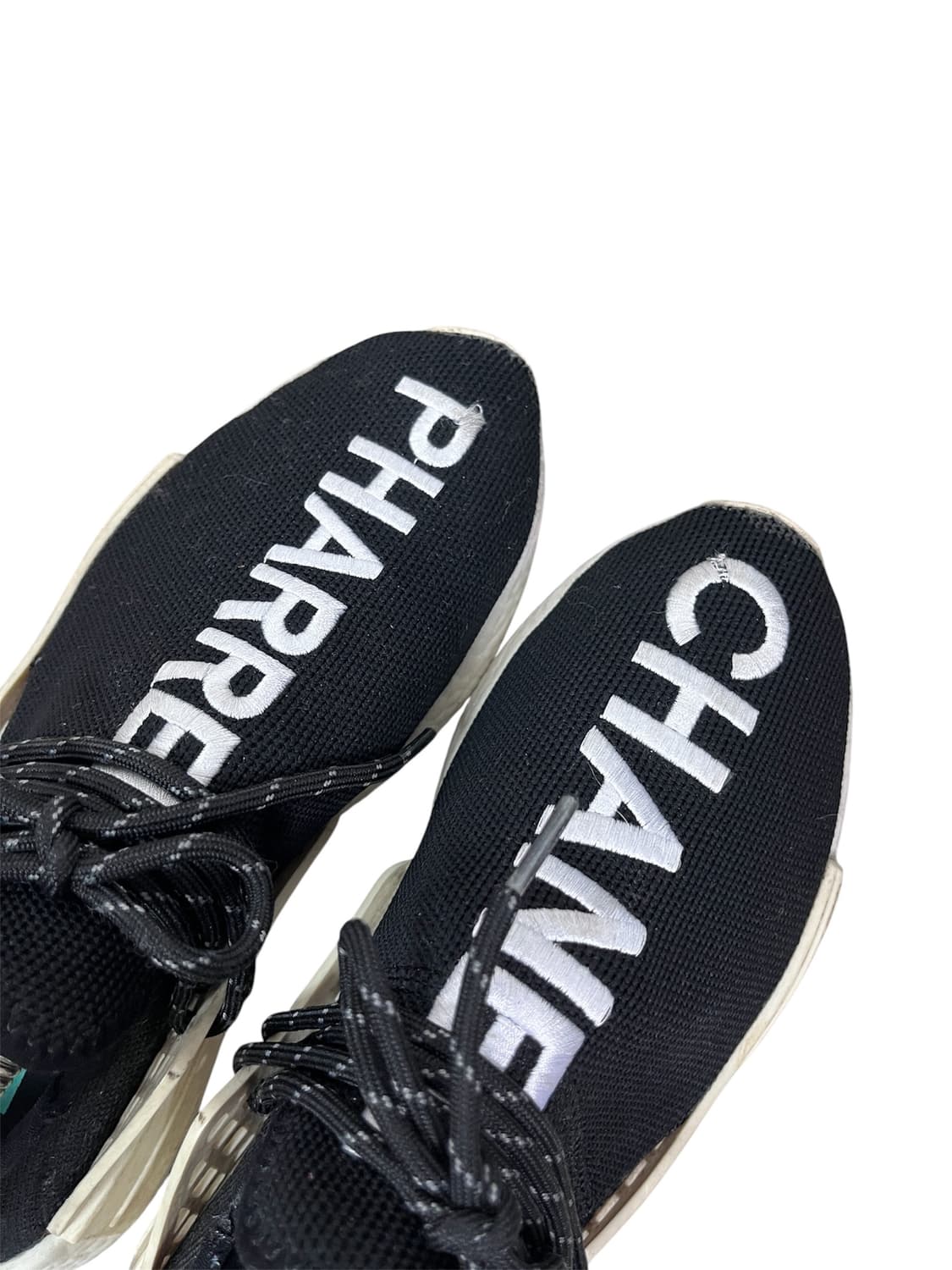 Chanel x Pharrell Williams x adidas 상품이미지3