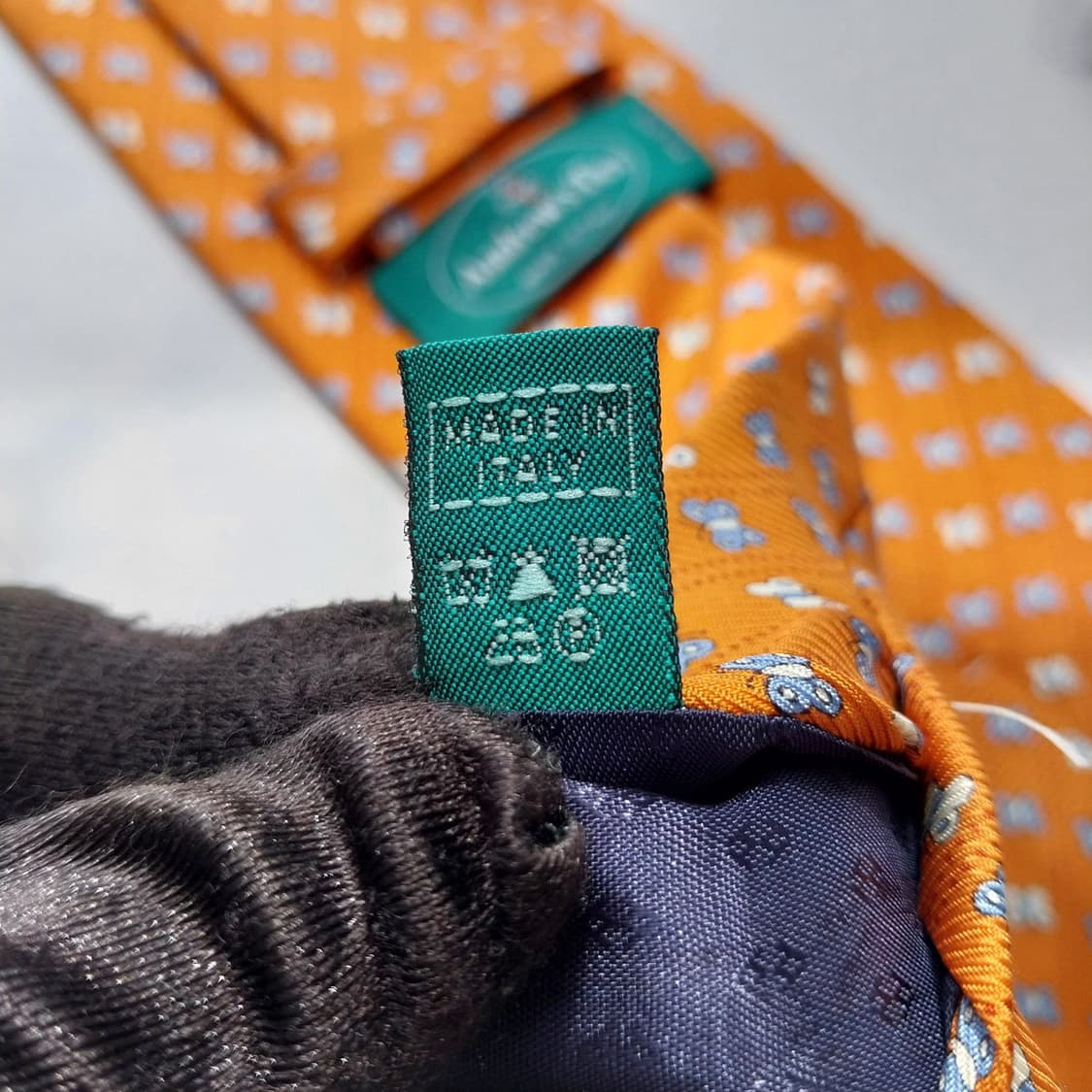 앤드류스타이 실크 오렌지 나비 패턴 넥타이 9.2cm A등급 K2387
 상품이미지9