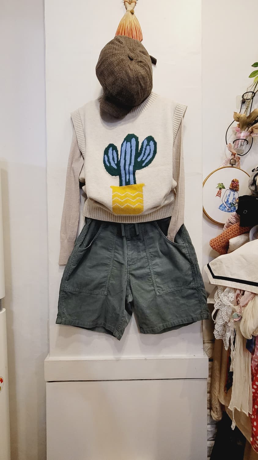 abfz 니트베스트, 유니클로 코듀로이 팬츠 상품이미지1