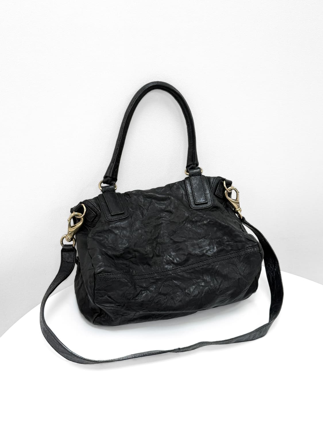 지방시 링클 레더 판도라 숄더백 상품이미지3