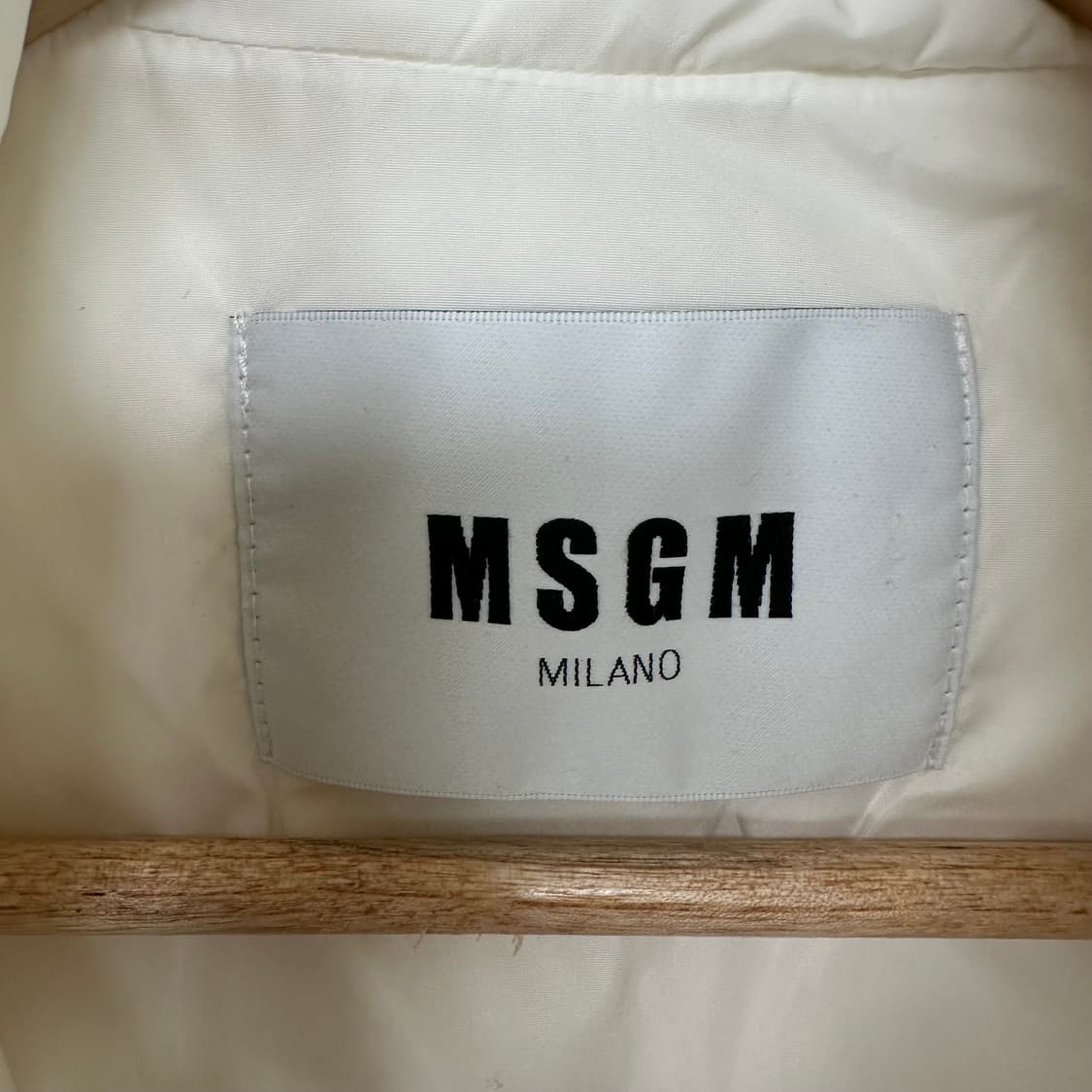 엠에스지엠 여자 패딩조끼 화이트 38 (실측110) 상품이미지10